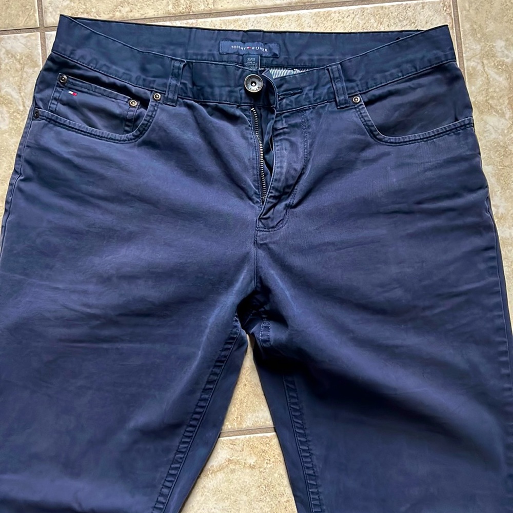 Tommy Hilfiger pants. 32/32. Clean and in good condition.